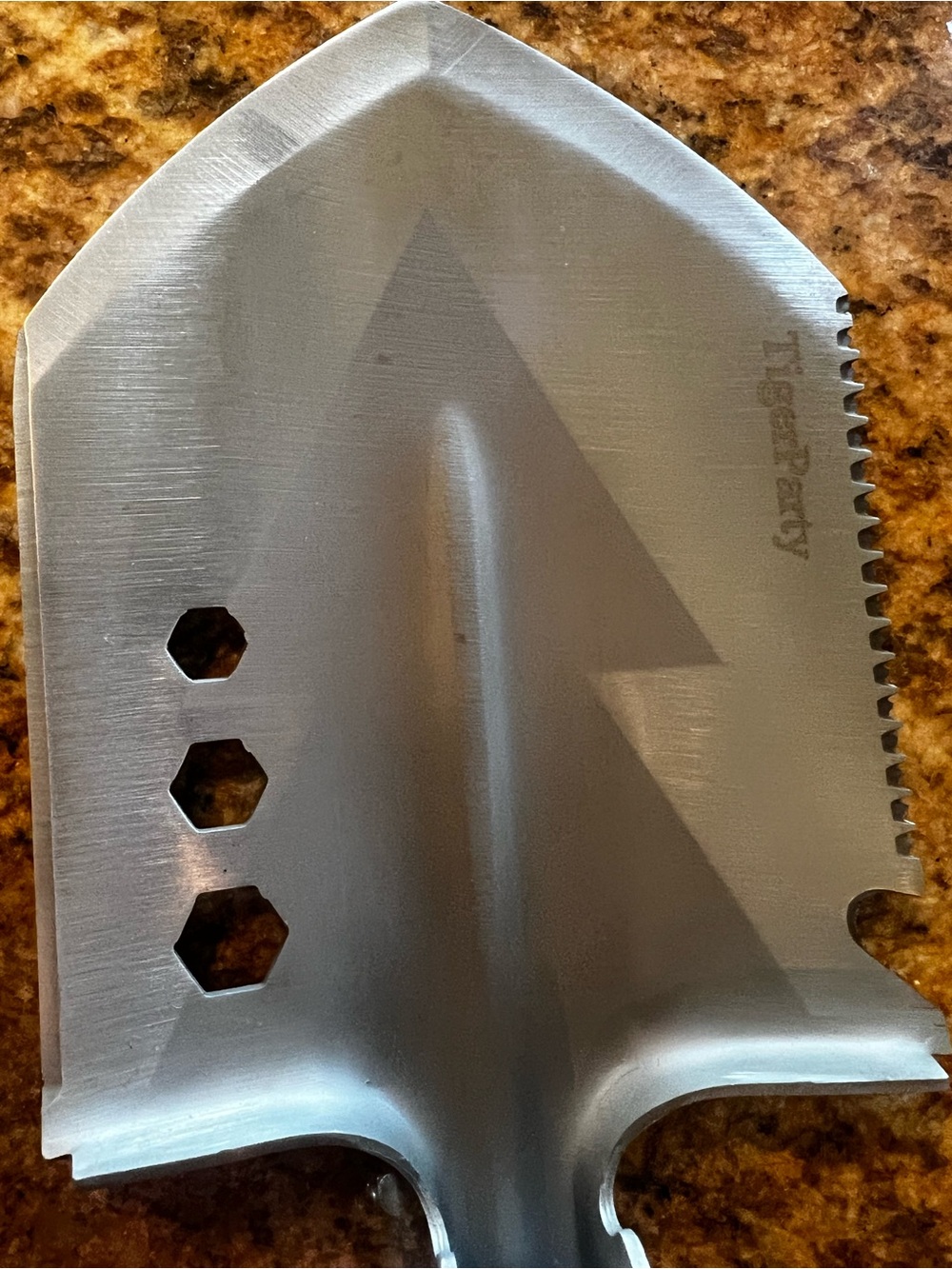 Foldable Stainless Survival Shovel with Serrated Edge - Picture 2 of 8